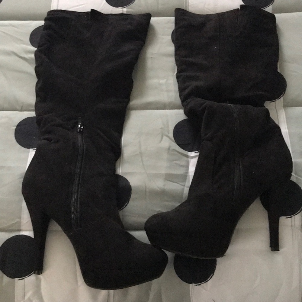 Delicious knee high boots size 9